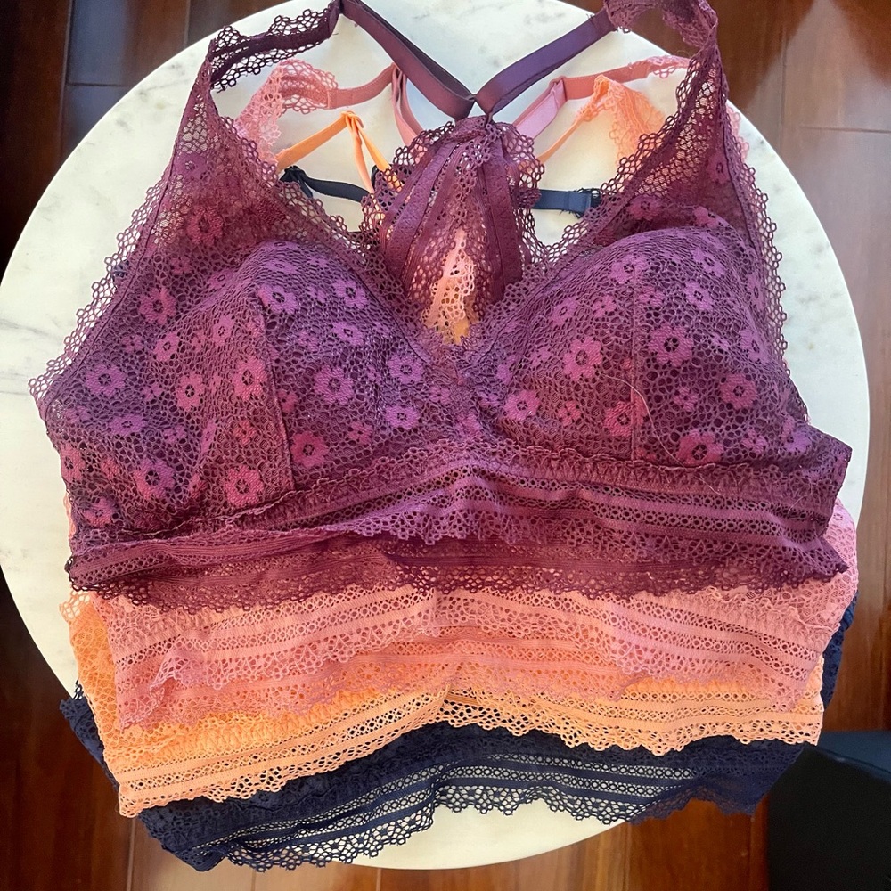 Victoria’s Secret Lace Bralettes Bundle of 4, size L, Brand New